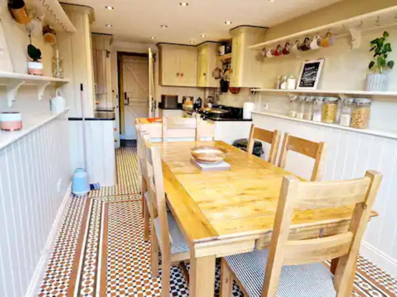 Jackdaw Cottage-Beautiful Cottage, Town Centre Wimborne Minster Esterno foto