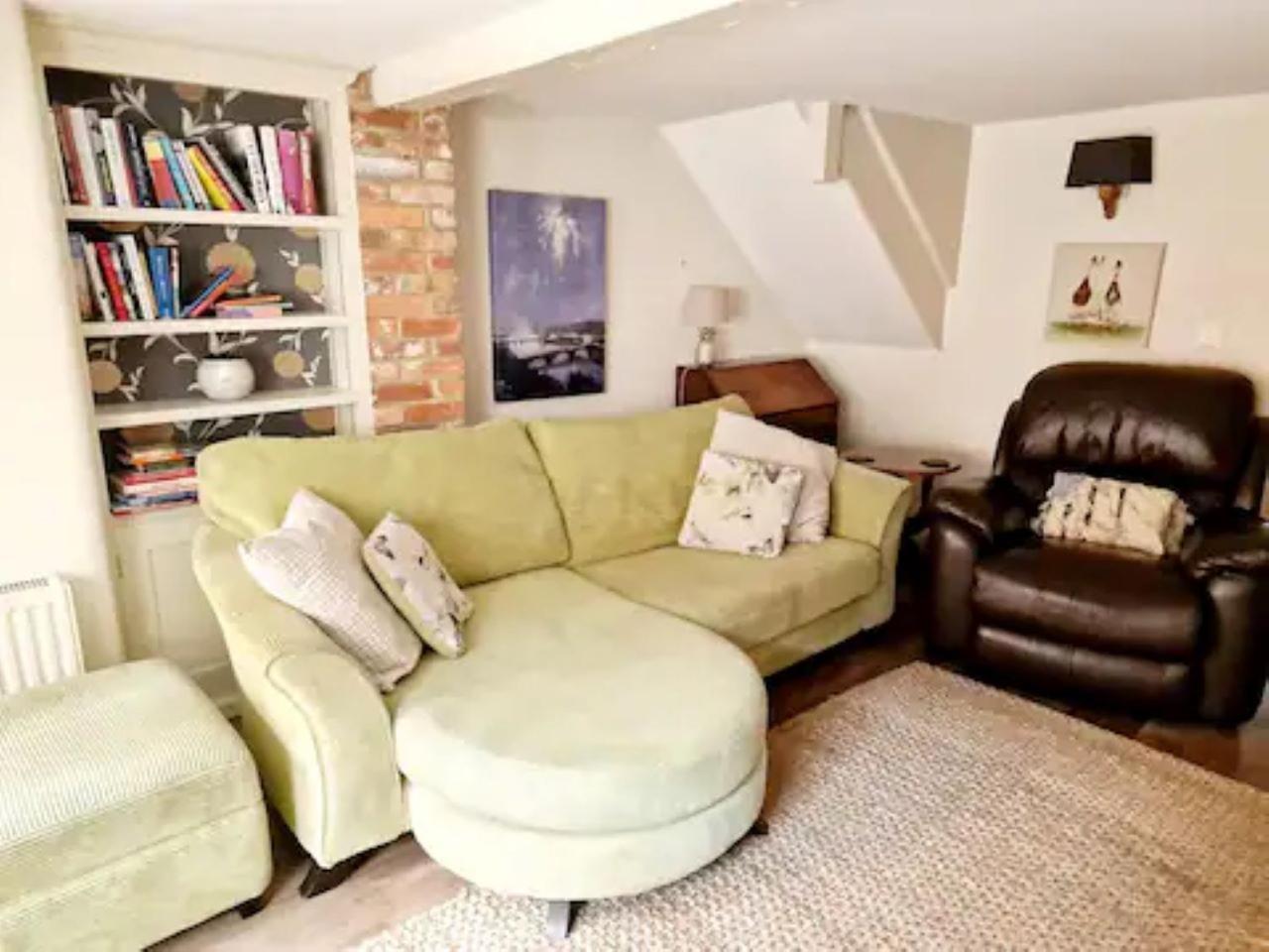 Jackdaw Cottage-Beautiful Cottage, Town Centre Wimborne Minster Esterno foto
